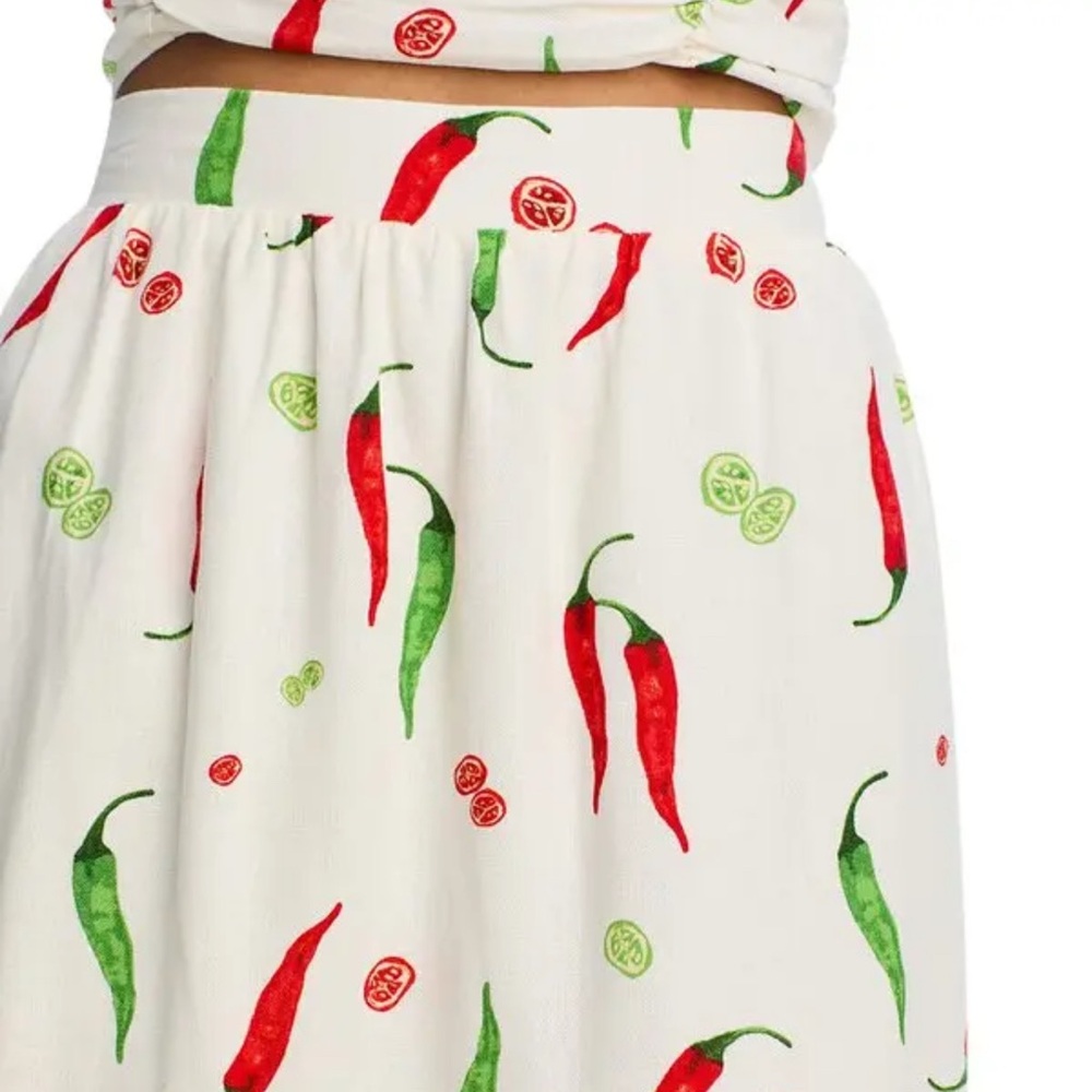 NWOT Aqua red + white chili pepper Skirt ✨🌶️